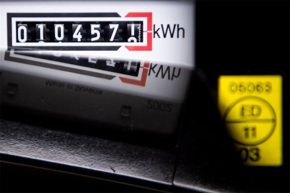 Verivox prognostiziert steigende Stromnetzgebühren in Hamburg. (Archivbild)Sina Schuldt/dpa