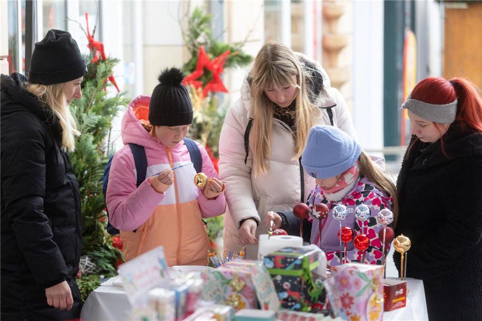 Verkaufsoffene Sonntage im Advent sind in Thüringen in der Regel an Weihnachtsmärkte gekoppelt.Michael Reichel/dpa