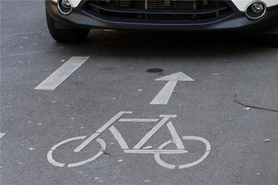 Verkehrswidrig geparkt: Wer beim Hochladen von Beweisfotos den Datenschutz verletzt, kann selbst belangt werden.picture alliance / dpa-tmn