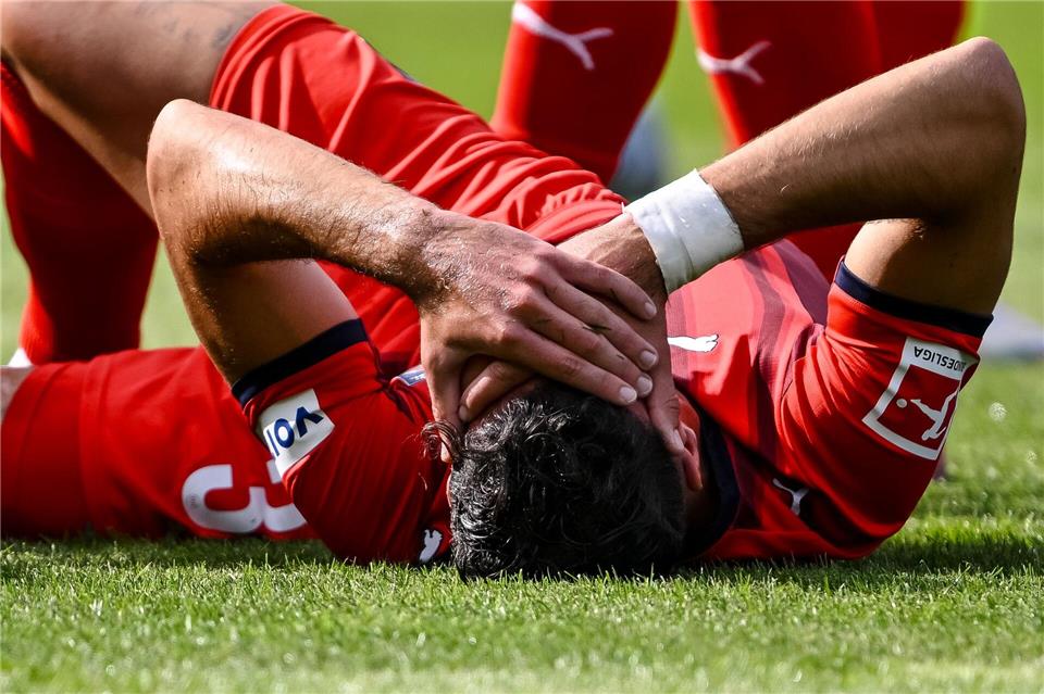 Verletzte sich bei seinem Debüt für Heidenheim schwer: Leart Paqarada.Harry Langer/dpa
