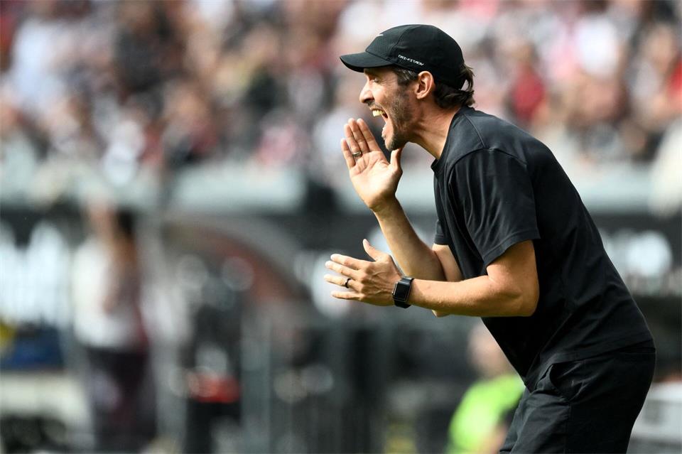 Verpasste den vierten Sieg nacheinander mit Freiburg: SC-Coach Julian Schuster.Florian Wiegand/dpa