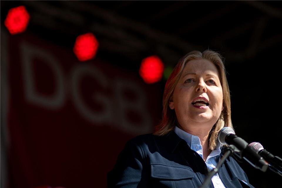 Versprach, sich für den Sozialstaat und Arbeitnehmerrechte einzusetzen: Bundesarbeitsministerin Bärbel Bas.Fabian Strauch/dpa