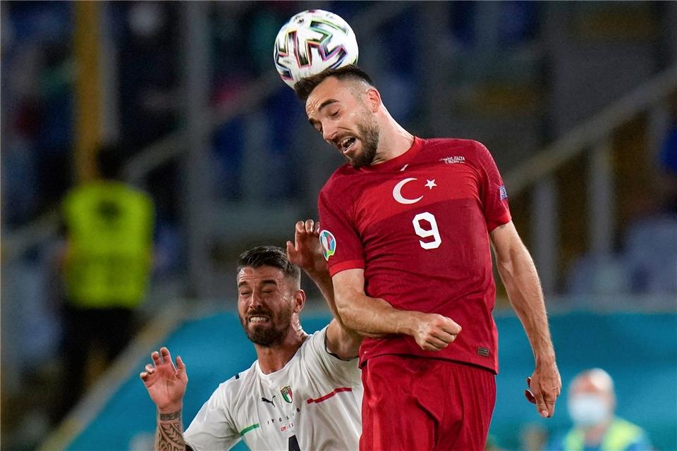 Verstärkt den Sturm vom FC Schalke 04: Der türkische Nationalspieler Kenan Karaman.
