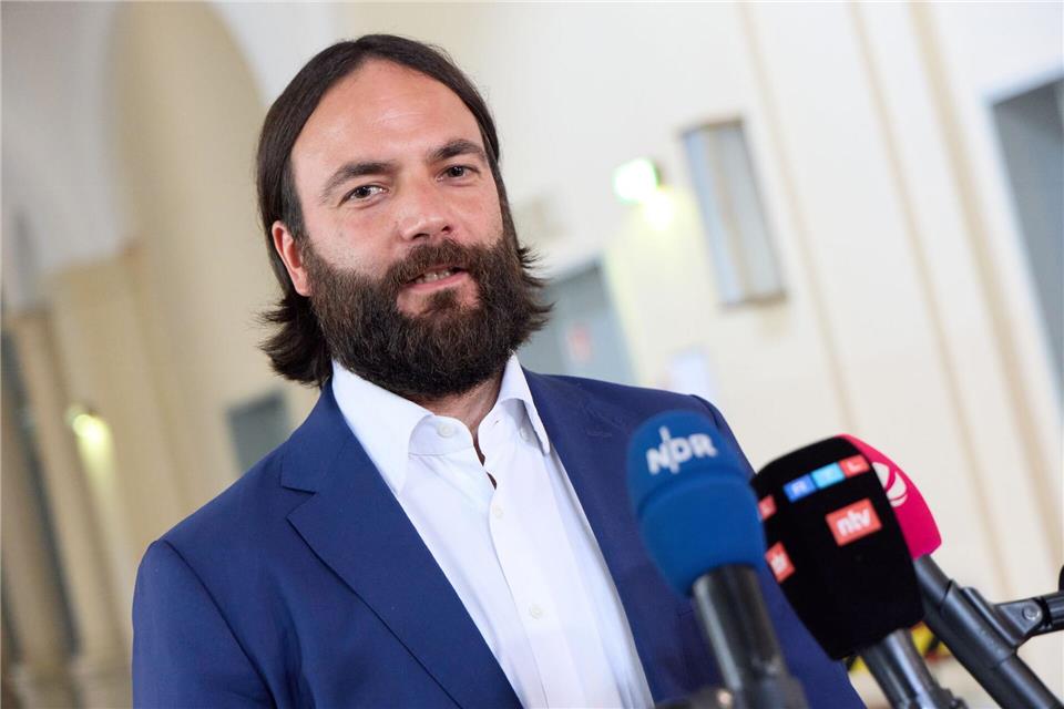Verteidiger Bott befragte den Ex-Mann seiner Mandantin über viele Stunden.Georg Wendt/dpa