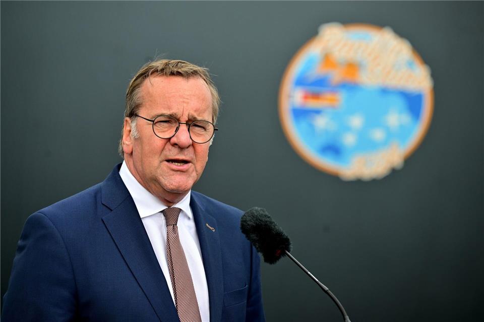 Verteidigungsminister Boris Pistorius (SPD) hat noch keine Entscheidung über Projektpartner für die Entwicklung eines neuen Kampfflugzeugs getroffen. Sebastian Gollnow/dpa