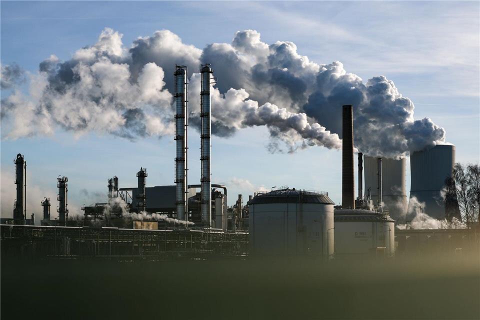 Vertreter mitteldeutscher Wirtschaftsverbände wollen angesichts hoher Energiepreise eine Neuausrichtung der Energiepolitik. (Archivbild) Jan Woitas/dpa