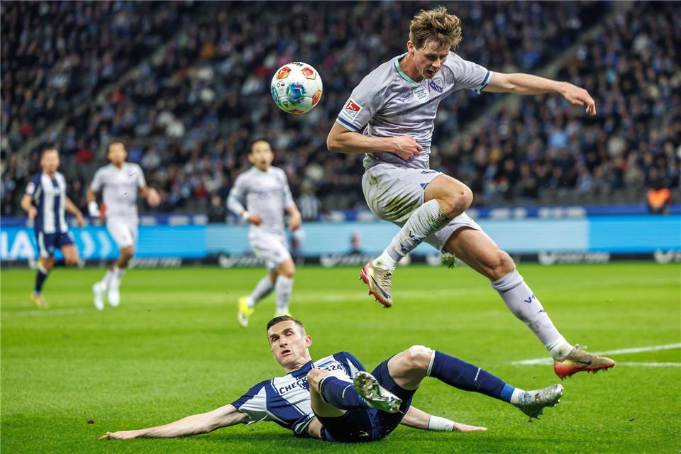 VfL Bochum gegen Hertha BSC lautet das Eröffnungsspiel der neuen Zweitliga-Saison. (Archivbild) Andreas Gora/dpa