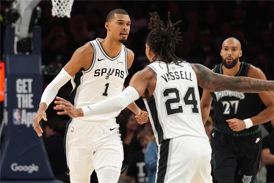 Victor Wembanyama brachte die San Antonio Spurs in Führung.Abbie Parr/AP/dpa