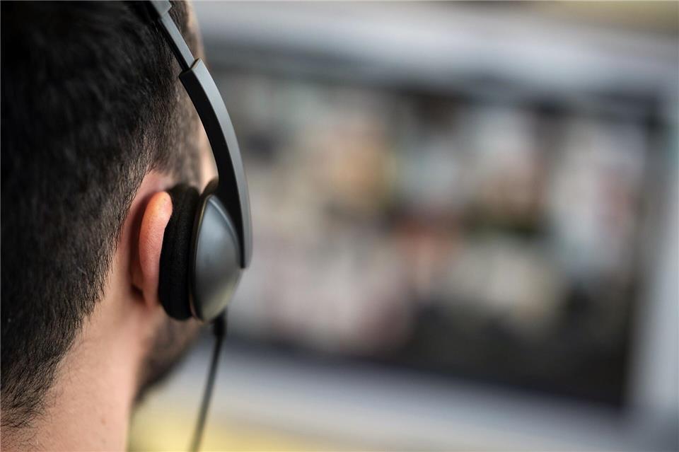 Videocalls eignen sich für sachorientierte Inhalte, können aber das Miteinander im Team nicht ersetzen.picture alliance/dpa