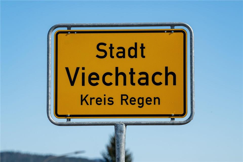 Viechtach ist eine Stadt im niederbayerischen Landkreis Regen und hat rund 9.000 Einwohner. (Archivfoto)Armin Weigel/dpa