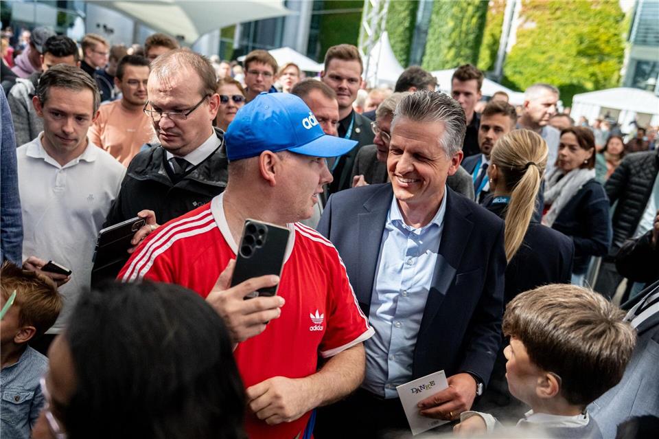 Viel Andrang beim Tag der offenen Tür. Fabian Sommer/dpa