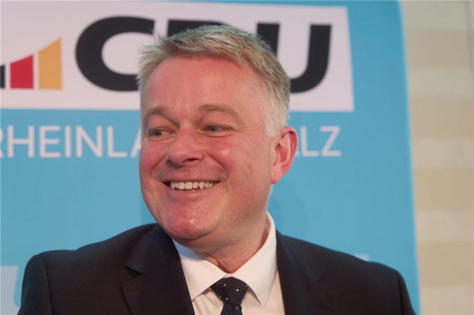 Viel Applaus gab es für Wahlsieger Gordon Schnieder, der am 18. Mai voraussichtlich zum Ministerpräsidenten gewählt wird. Thomas Frey/dpa