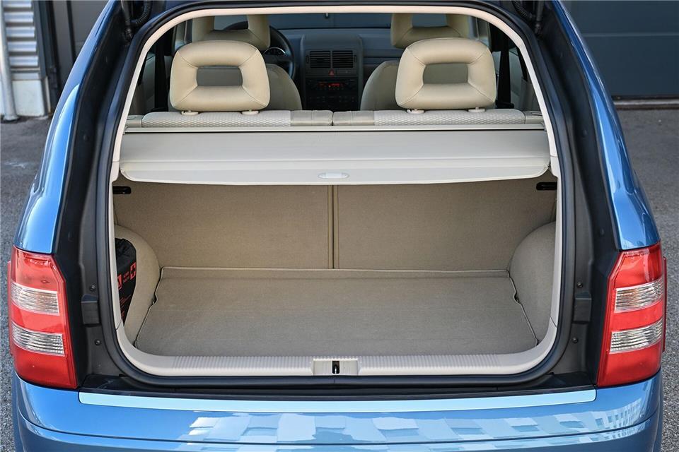 Viel Stauraum für so einen kleinen Wagen - sogar die Rücksitze können ausgebaut werden für mehr Variabilität.Audi AG/dpa-tmn