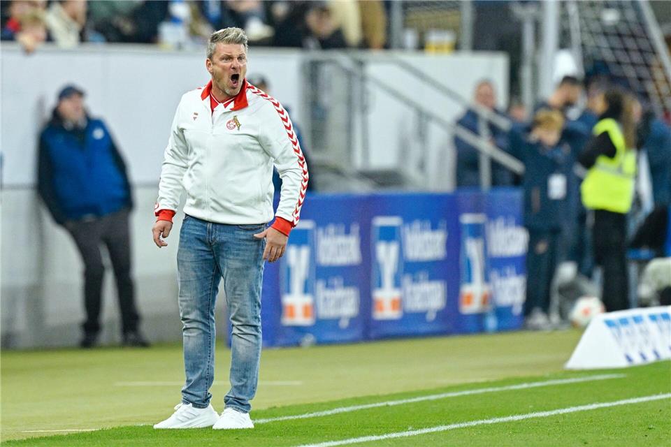 Top-Dribbler El Mala schießt Köln auf Champions-League-Platz Viel Unterstützung gab’s für FC-Coach Lukas Kwasniok und seine Elf. Uwe Anspach/dpa