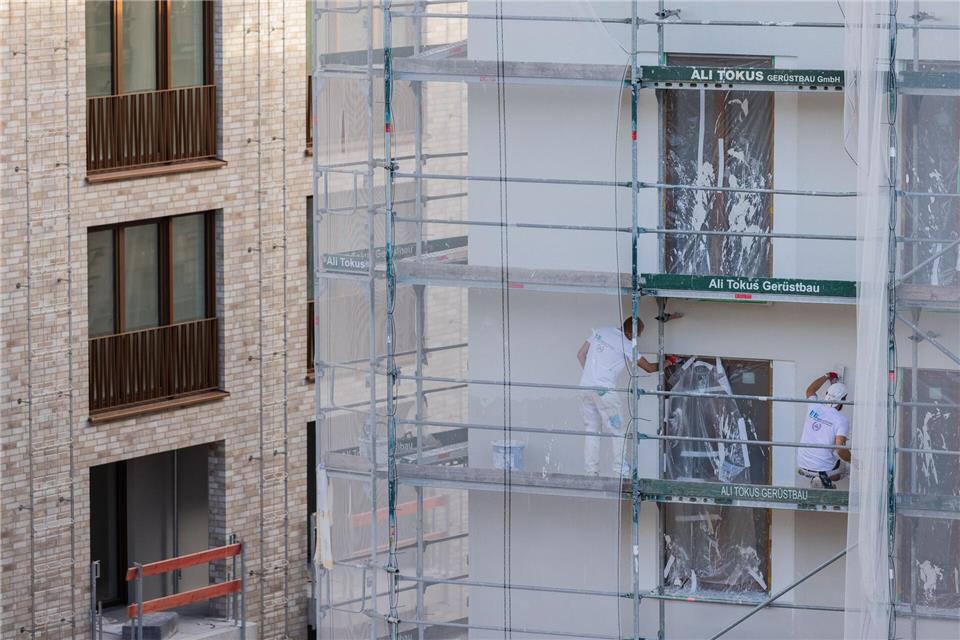 Viele Bauvorschriften in NRW sollen künftig entfallen, um das Bauen zu beschleunigen. (Archivbild)A3508 Rolf Vennenbernd/dpa