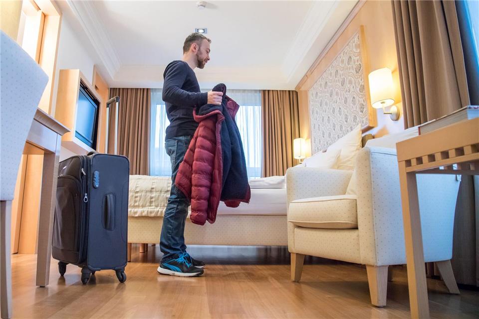Günstige Hotelzimmer? Nicht nur bei Booking und Co. schauen  Viele Buchungsportale haben nur bestimmte Zimmerkontingente eines Hotels im Angebot. Es lohnt sich daher, den Preis direkt beim Hotel zu prüfen.Christin Klose/dpa-tmn