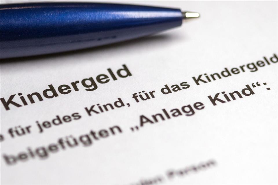 Viele Familien sollen diesen Antrag bald nicht mehr benötigen. (Archivbild)Jens Büttner/dpa-Zentralbild/dpa