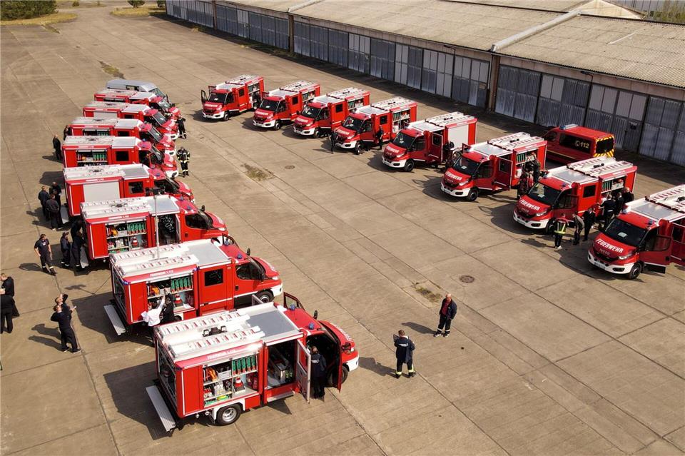 Viele Feuerwehren in MV haben in den letzten Jahren neue Fahrzeuge und Gerätehäuser bekommen. (Archivbild)Bernd Wüstneck/dpa
