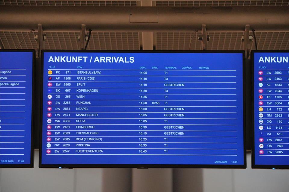 Viele Flüge sind von der Räumung betroffenEnrique Kaczor/onw-images/dpa