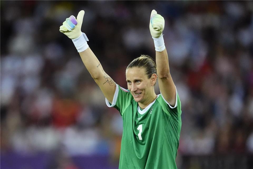 Viele Hindernisse auf dem Weg nach oben: Nationaltorhüterin Ann-Katrin Berger. (Archivfoto)  Nick Potts/PA Wire/dpa