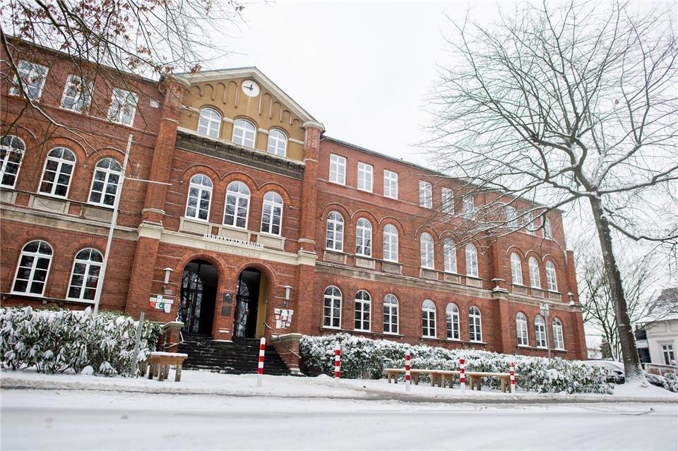 Viele Kinder und Jugendliche müssen auch am Montag nicht zur Schule. Hauke-Christian Dittrich/dpa