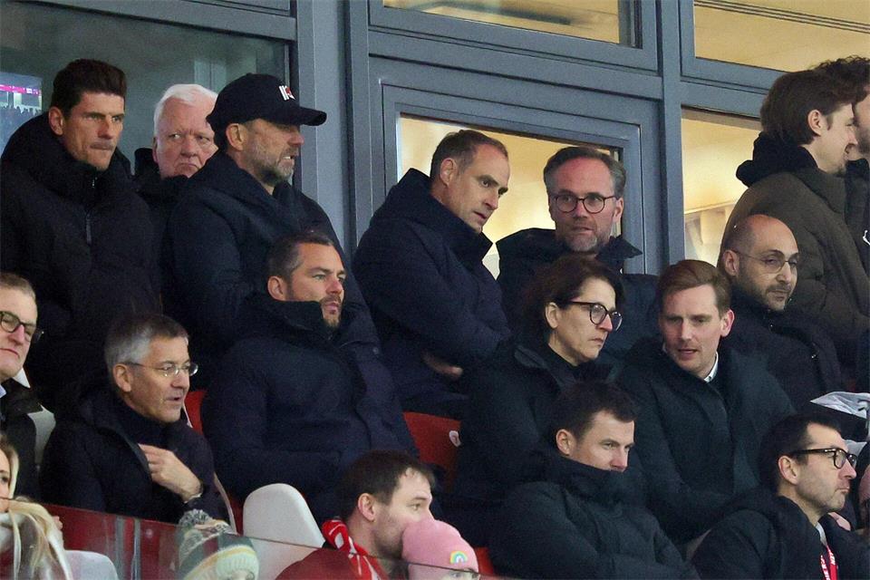 Viele Männer und Frau Haenni: So sieht das Bild in den Chefetagen der deutschen Fußballclubs aus. (Archivbild)Jan Woitas/dpa