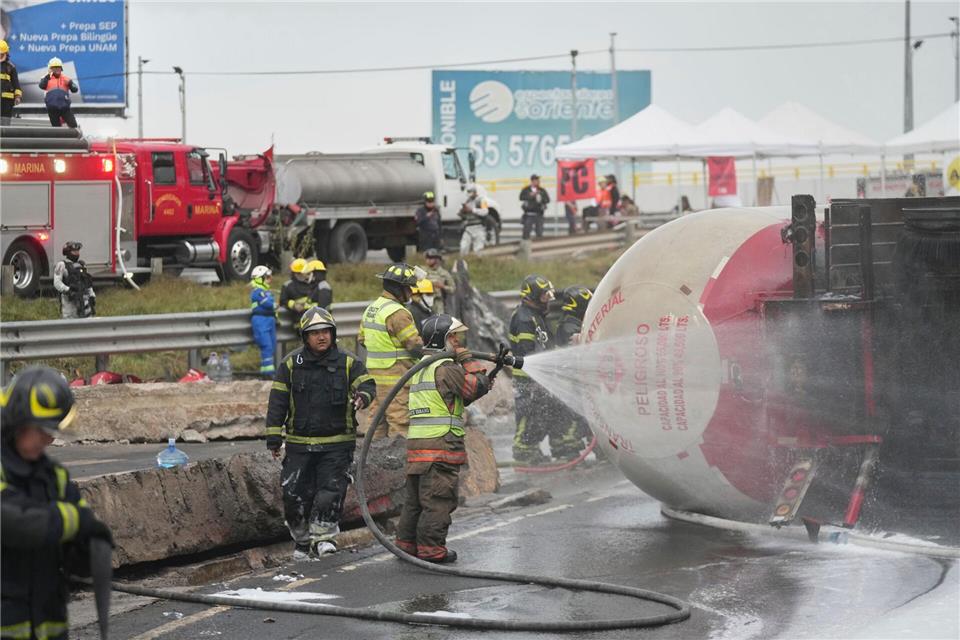 Viele Menschen erlitten schwere Verbrennungen nach der Explosion. Fernando Llano/AP/dpa