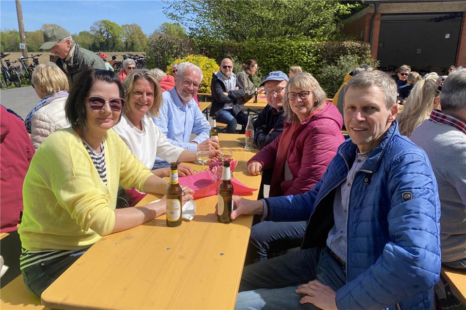 Viele Radfahrer nutzten das gute Wetter am Sonntag, um an der Fietsentour teilzunehmen.