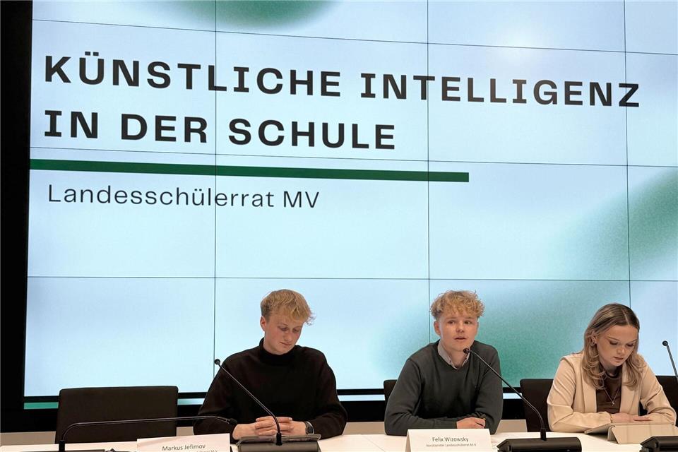 Viele Schüler nutzen KI für die Schule.Iris Leithold/dpa /dpa