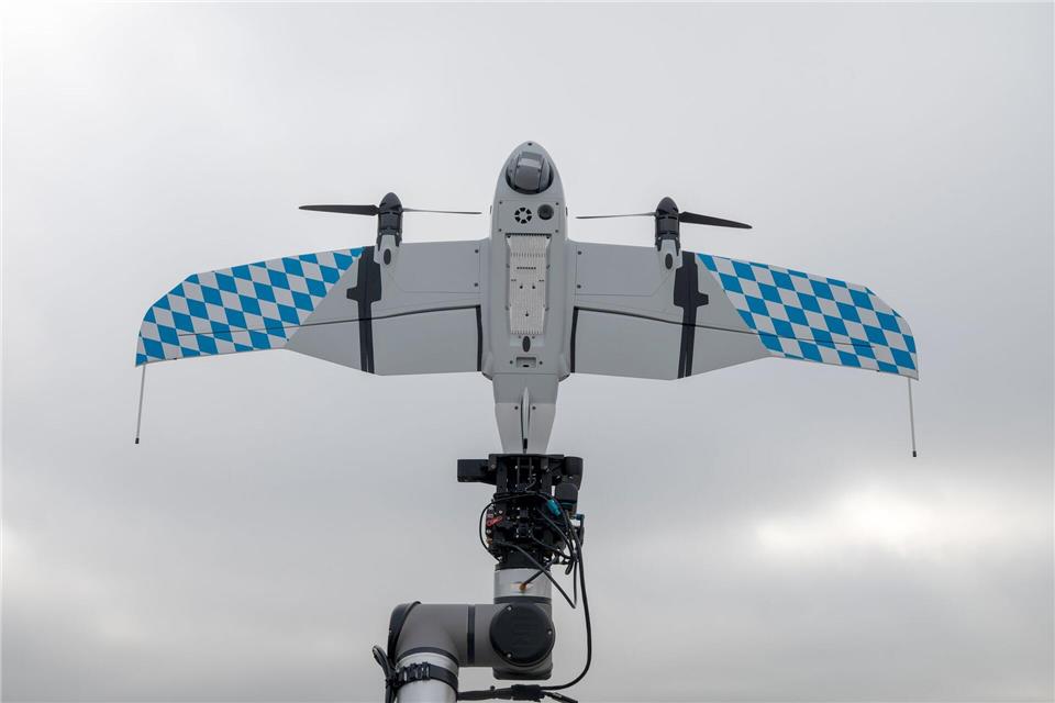 Viele Start-Ups tun sich schwer mit dem Abheben. Bekannte Start-Ups wie der Drohnenhersteller Quantum Systems haben es bei der Suche nach Geldgebern erheblich leichter als viele andere Jungunternehmen. (Symbolbild)Peter Kneffel/dpa