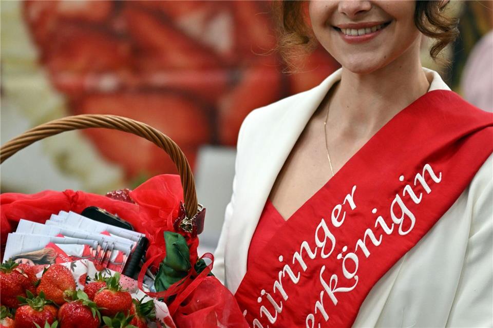Viele Verbraucher haben auf Erdbeeren von Thüringer Agrarbetrieben gewartet.  Martin Schutt/dpa