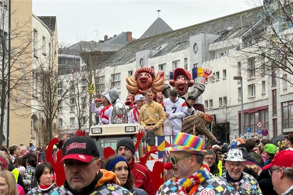 Viele Wolken gab es auch schon an Rosenmontag.Bernd Glebe/dpa