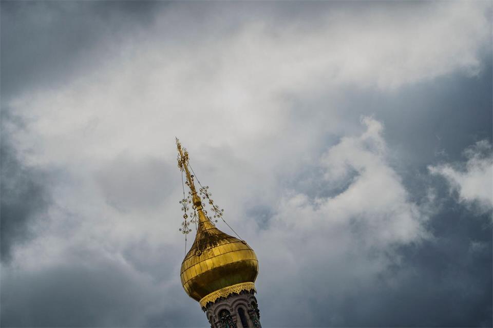 Viele Wolken werden am Wochenende in Hessen erwartet. (Archivbild) Andreas Arnold/dpa