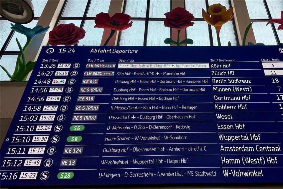 Viele Züge waren stark verspätet.Arne Meyer/dpa