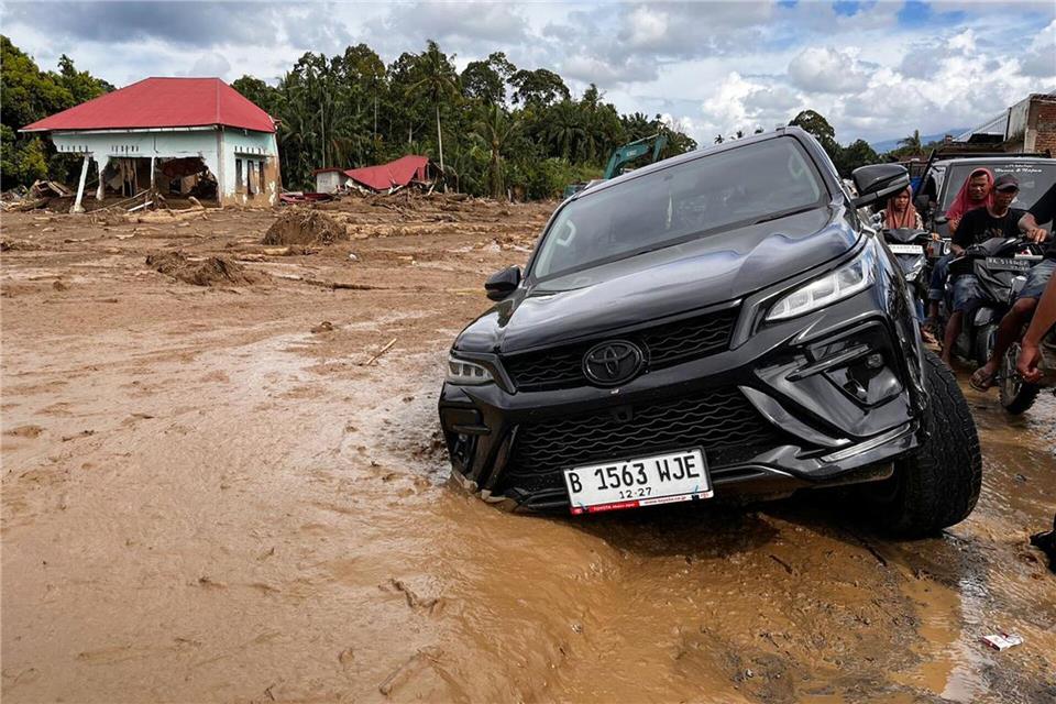 Viele betroffenen Gebiete sind nur schwer zugänglich.Ade Yuandha/AP/dpa