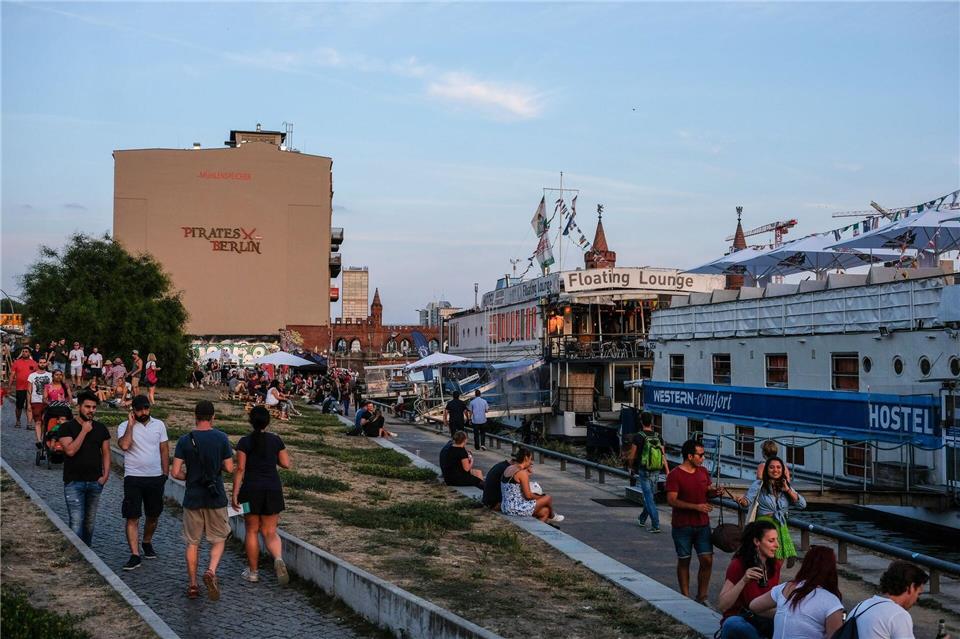 Viele neue Hotelbetten sollen in den nächsten Monaten und Jahren in Berlin entstehen - viele davon in Kreuzberg. (Archivbild)Jens Kalaene/dpa-Zentralbild/dpa