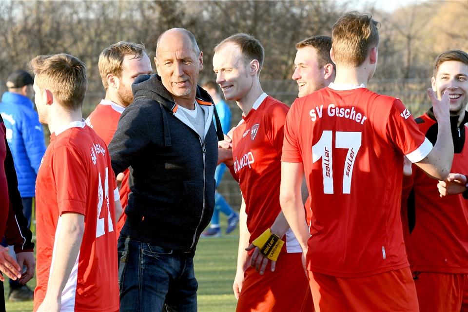 Vier Jahre lang trainierte Frank Schulz zuletzt den Bezirksligisten SV Gescher. Der 59-Jährige sagt: „Ich lebe das da draußen am Spielfeldrand.“Wittenberg