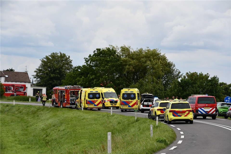 Vier Menschen kamen bei dem Unfall ums Leben, darunter drei Kinder.---/PROVICOM/ANP/dpa