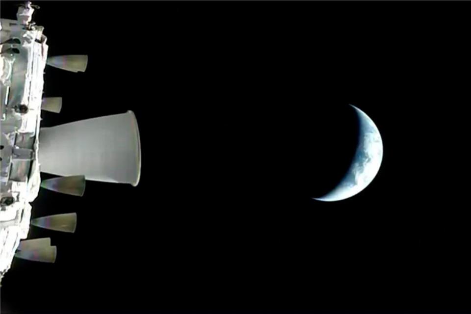 Vier Menschen sind mit „Orion“ auf dem Weg in Richtung Mond. -/NASA/dpa