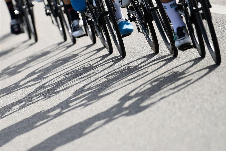 Vier Radfahrer sind bei dem Vorfall in Italien zum Teil schwer verletzt worden. (Symbolfoto)Fabio Ferrari/LaPresse via ZUMA Press/dpa