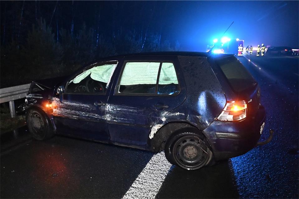 Vier Verletzte gab es bei einem Unfall auf der A31. Die Fahrzeuge wurden teilweise schwer beschädigt. 