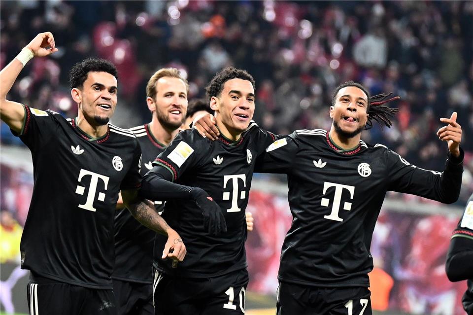Vier gewinnt: Die Bayern-Offensive mit Luis Diaz, Harry Kane, Jamal Musiala und Michael Olise (v.l.).David Hammersen/dpa