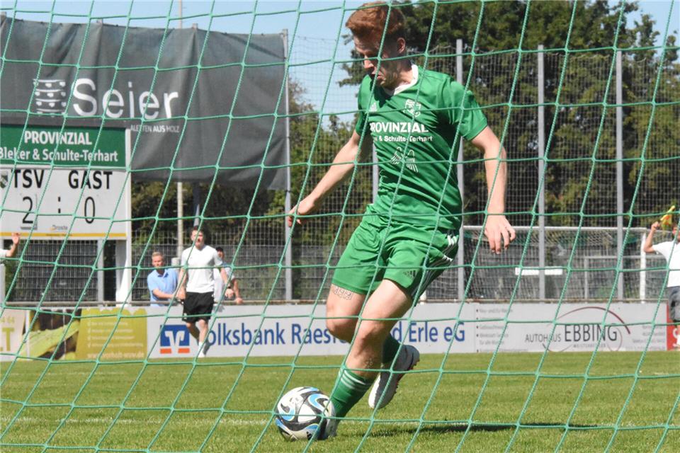 Vierter unter den Bezirksliga-Torjägern: Raesfelds Julian Kortstegge weiß, wo das Tor steht.