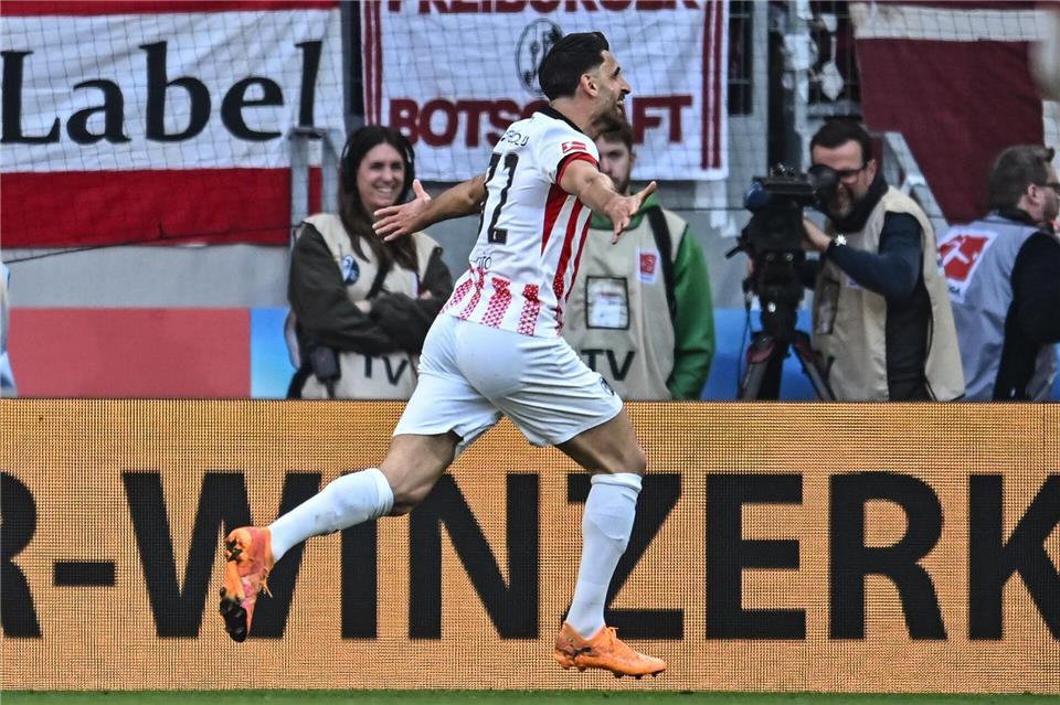 Vincenzo Grifo erzielte gegen Leverkusen sein 105. Pflichtspieltor für Freiburg.Achim Keller/dpa