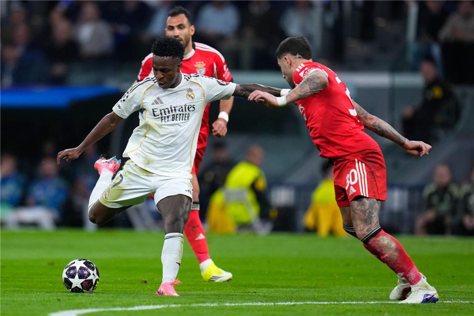 Vinicius Junior (in Weiß) war erneut Reals Siegtorschütze gegen Benfica.Manu Fernandez/AP/dpa