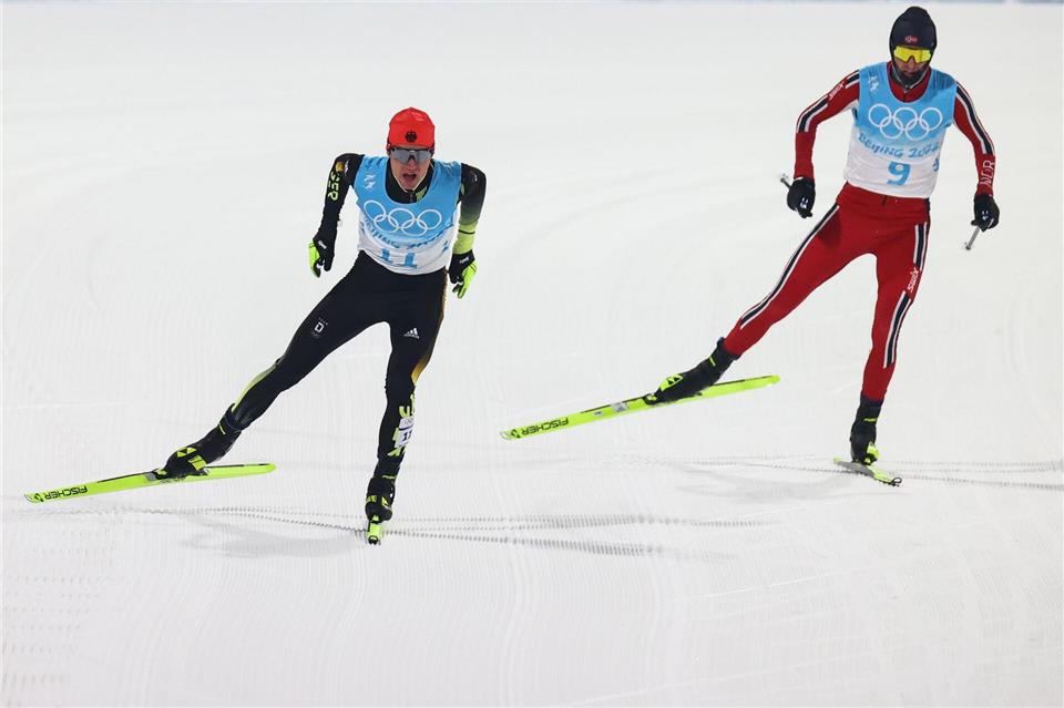 Vinzenz Geiger landete bei Olympia 2022 einen Gold-Coup. (Archivbild)Daniel Karmann/dpa