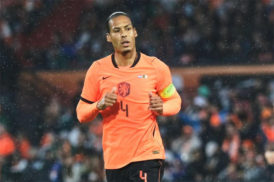 Virgil van Dijk bleibt Kapitän des Oranje-Teams. (Archivbild)Patrick Post/AP/dpa