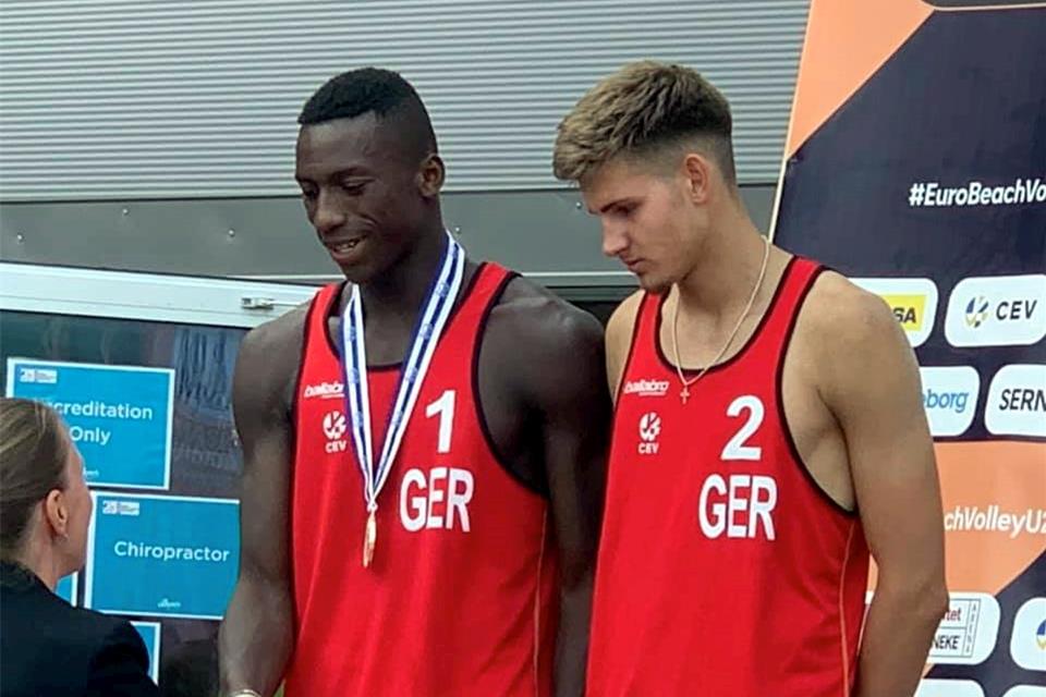 Völlig überraschend kontinentales Edelmetall brachte der Borkener Rudy Schneider (links) mit seinem Partner Benedikt Sagstetter vom SC 53 Landshut von der U20-EM aus Schweden mit zurück. 