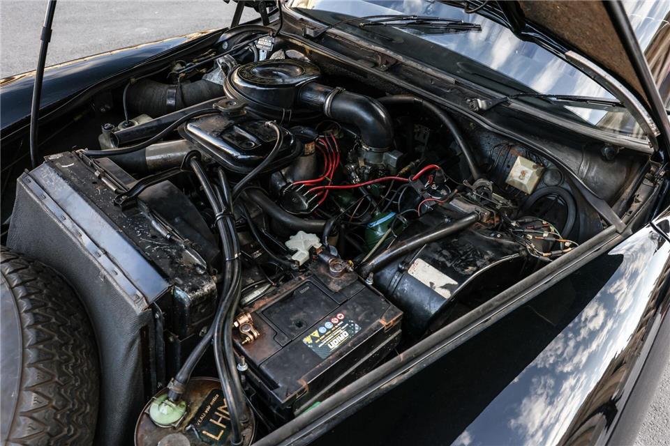 Voilà, le moteur: Der 2,4 Liter große Vierzylinder mit 130 PS ermöglichen in diesem späteren Modell fast 190 km/h Spitze.Greg Jongerlynck/Citroën/dpa-tmn