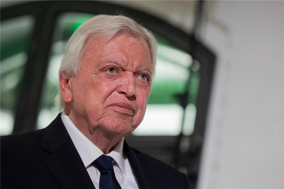 Volker Bouffier geht hart mit Jens Spahn ins Gericht. (Archivbild)Rolf Vennenbernd/dpa